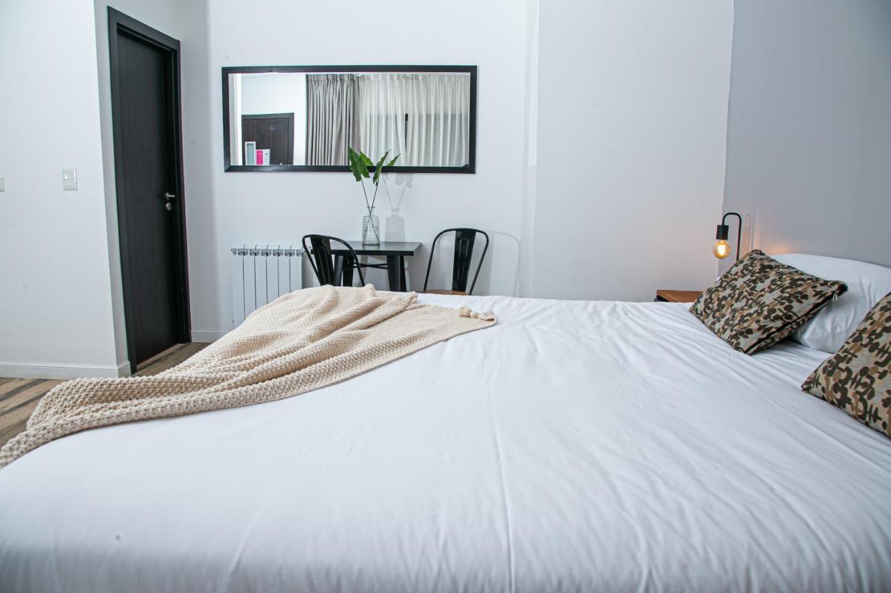 Senderos Aparts & Suites El Chalten Bagian luar foto