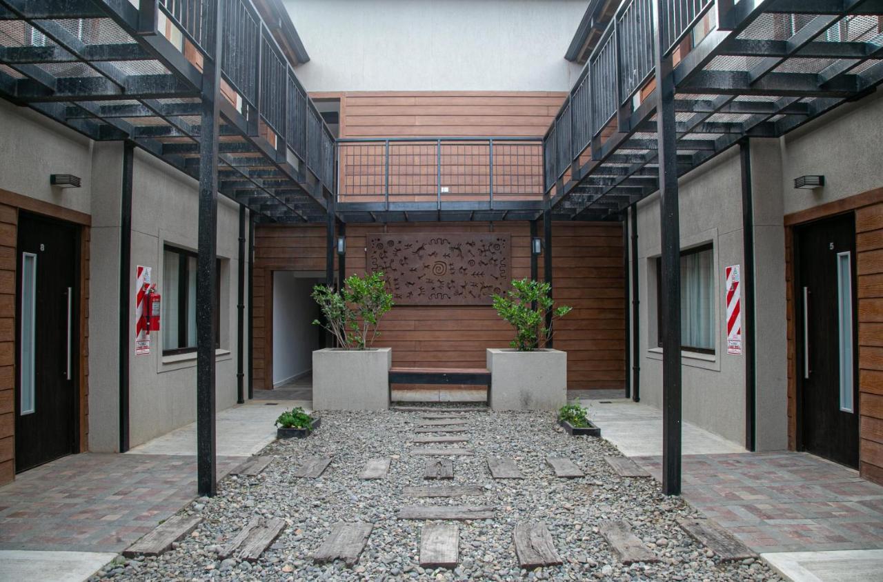 Senderos Aparts & Suites El Chalten Bagian luar foto