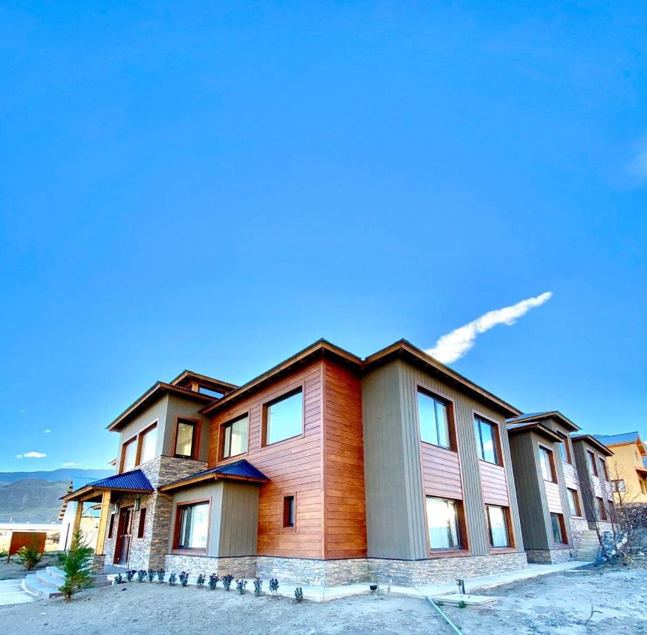 Senderos Aparts & Suites El Chalten Bagian luar foto
